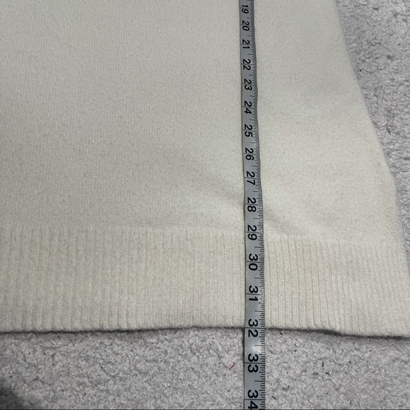 Anthropologie Colma Tunic Sweater Eyelash Cuffs - Picture 12 of 13